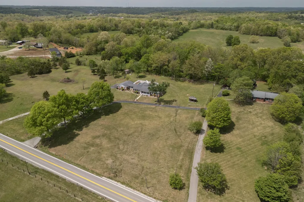 4224 E Kentucky 36 Owingsville KY 40360