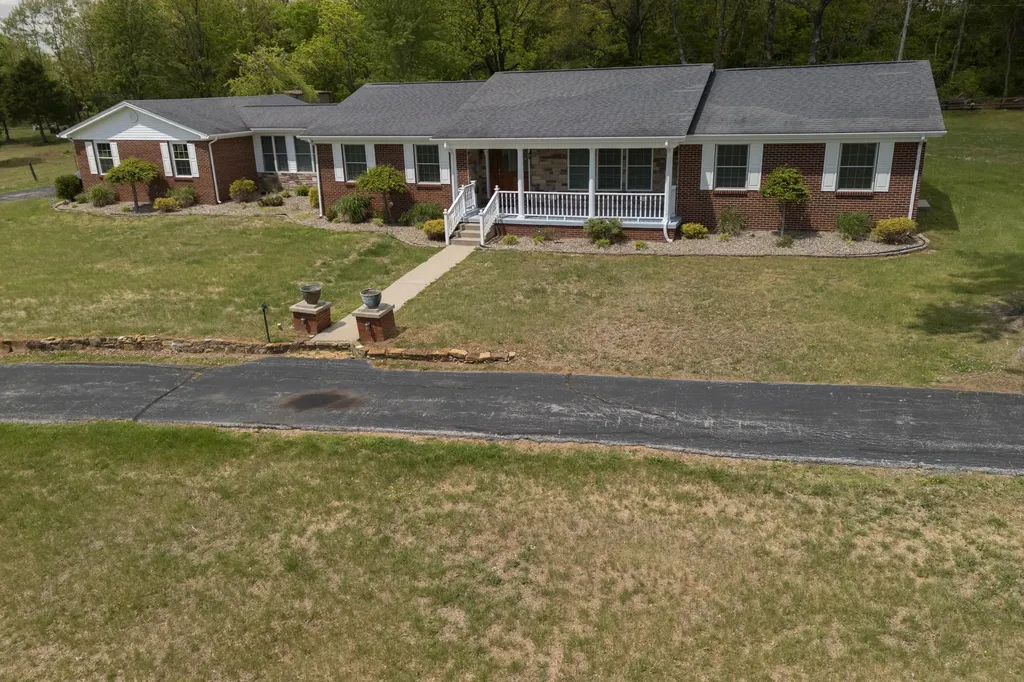 4224 E Kentucky 36 Owingsville KY 40360