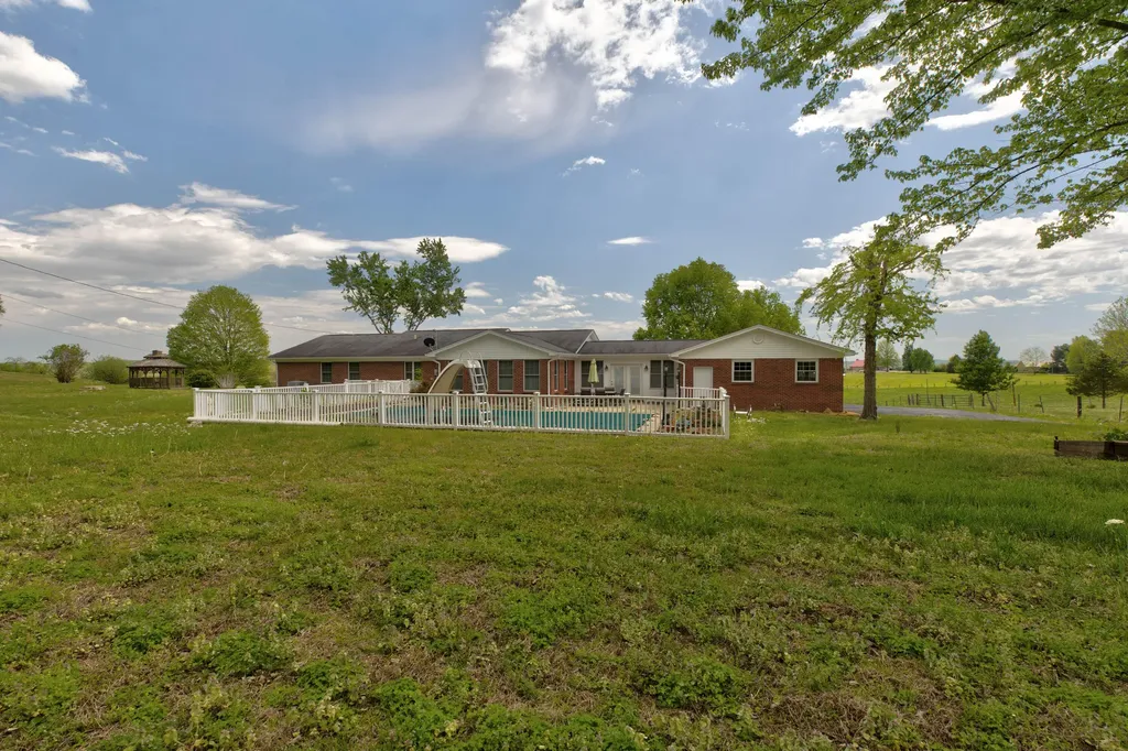 4224 E Kentucky 36 Owingsville KY 40360
