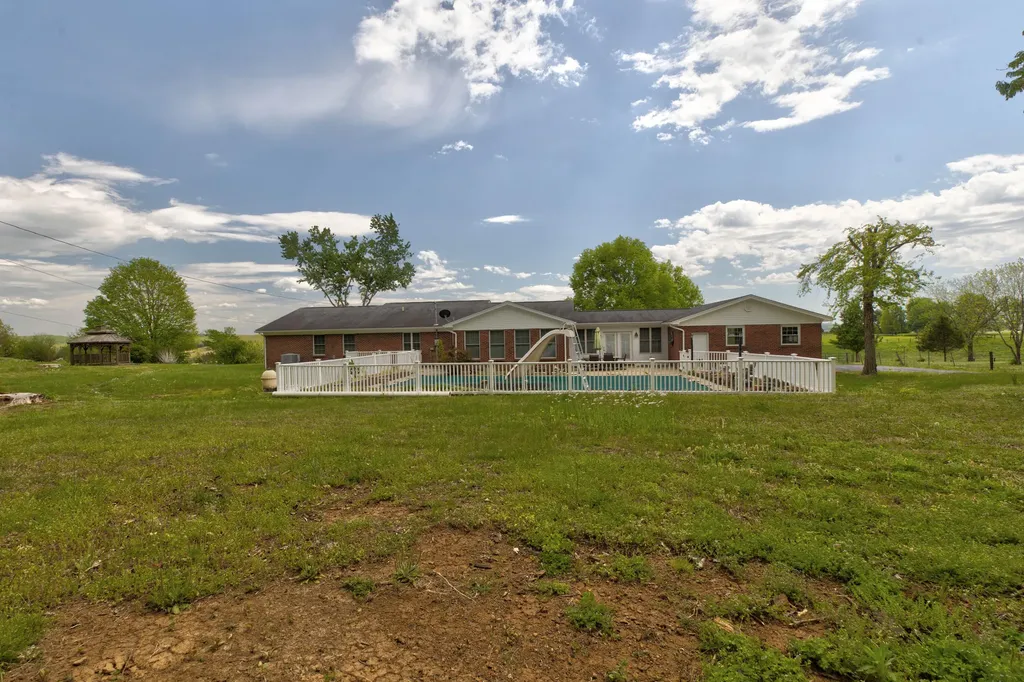 4224 E Kentucky 36 Owingsville KY 40360