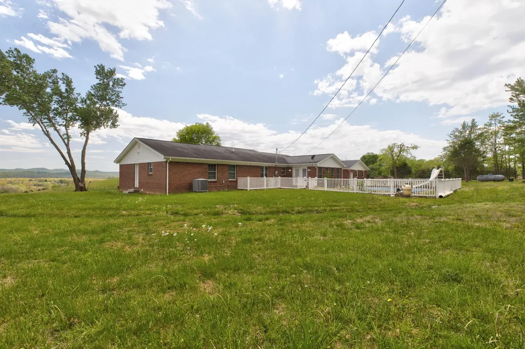 4224 E Kentucky 36 Owingsville KY 40360