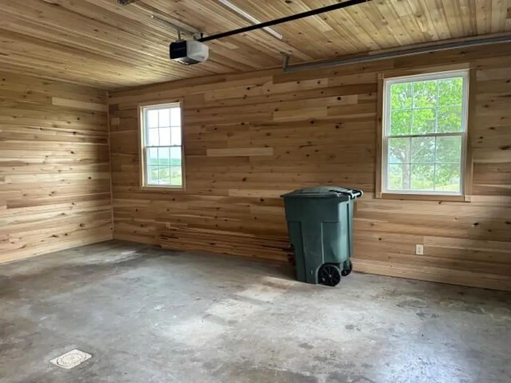 4224 E Kentucky 36 Owingsville KY 40360
