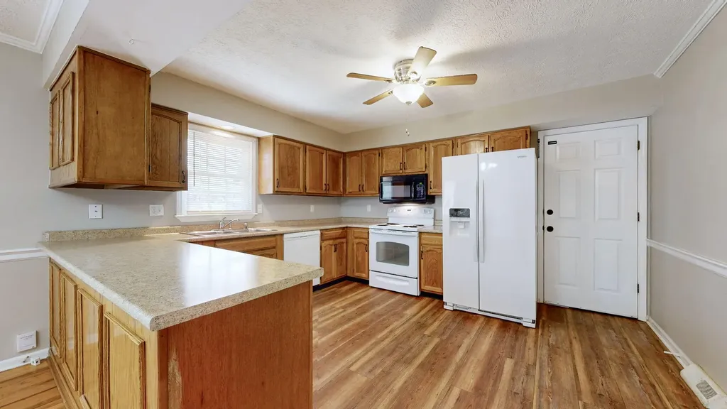 214 Vicksburg Drive Nicholasville KY 40356