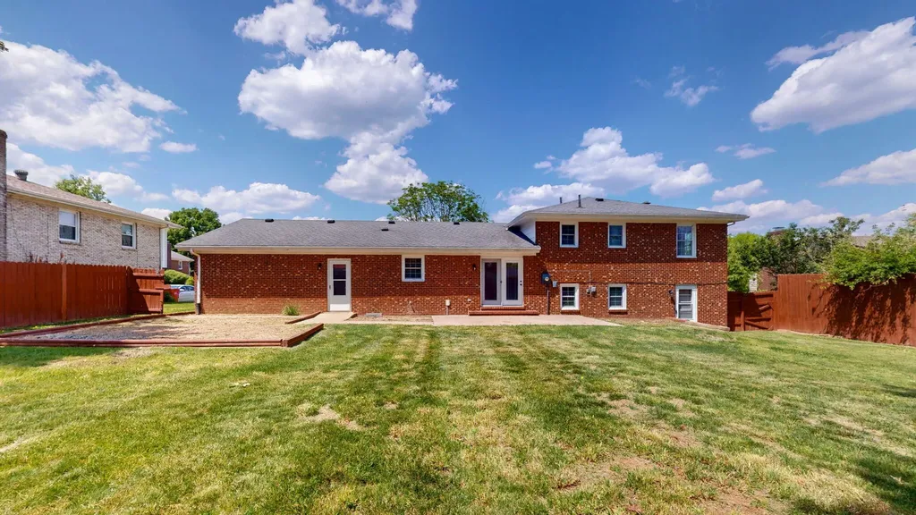 214 Vicksburg Drive Nicholasville KY 40356