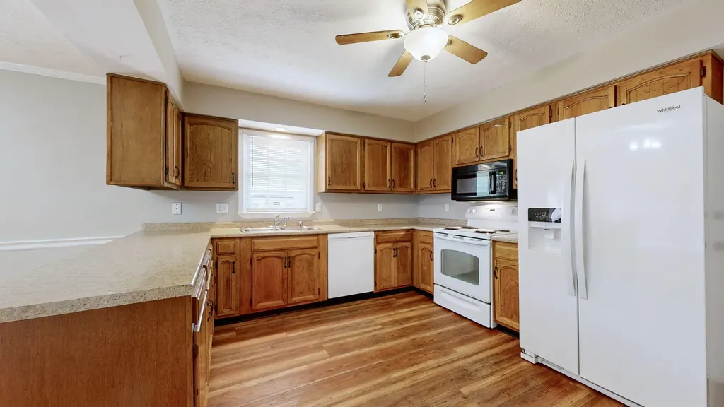 214 Vicksburg Drive Nicholasville KY 40356