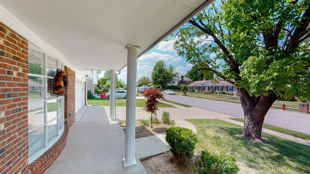 214 Vicksburg Drive Nicholasville KY 40356