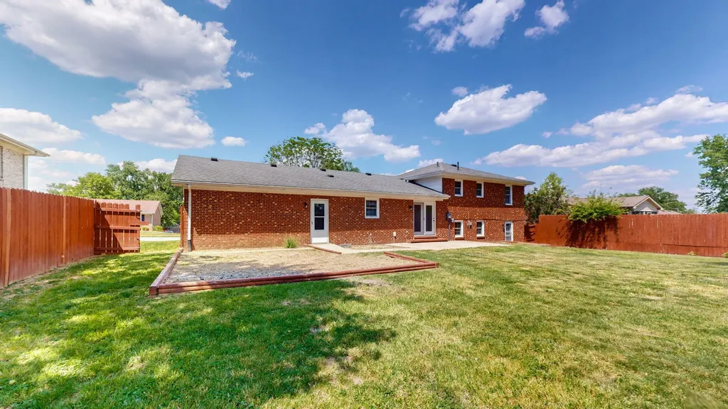 214 Vicksburg Drive Nicholasville KY 40356