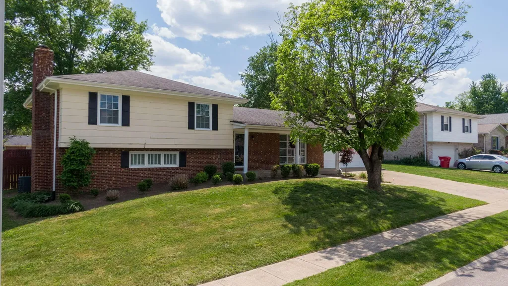 214 Vicksburg Drive Nicholasville KY 40356