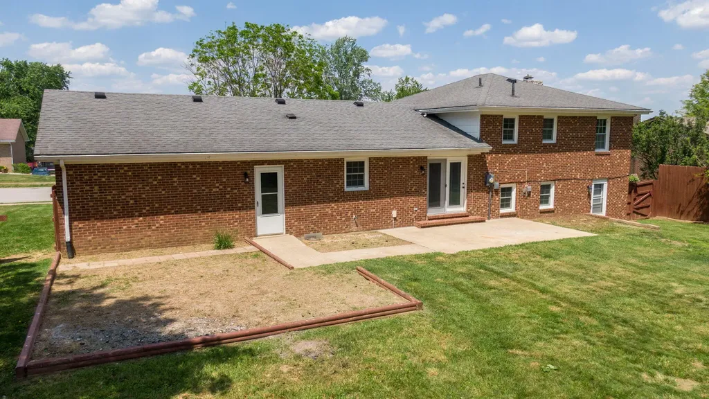 214 Vicksburg Drive Nicholasville KY 40356