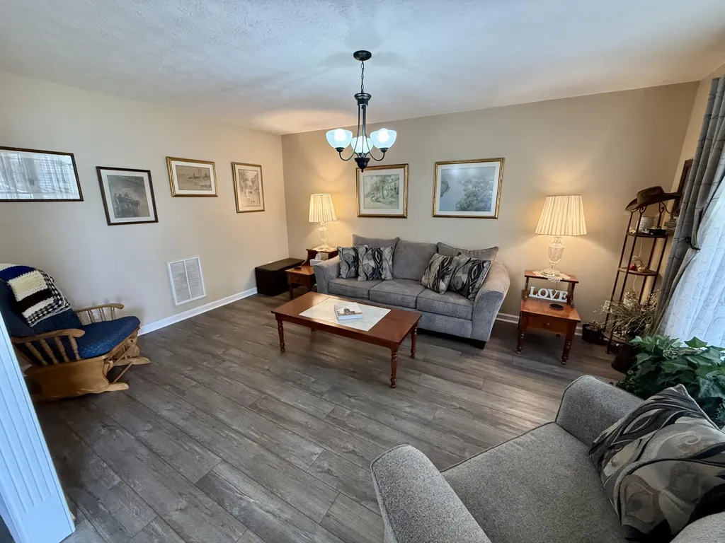 112 S Colonial Heights Drive Georgetown KY 40324