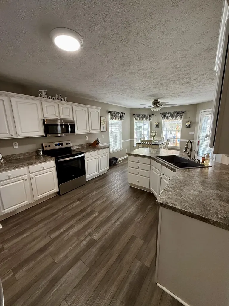 112 S Colonial Heights Drive Georgetown KY 40324