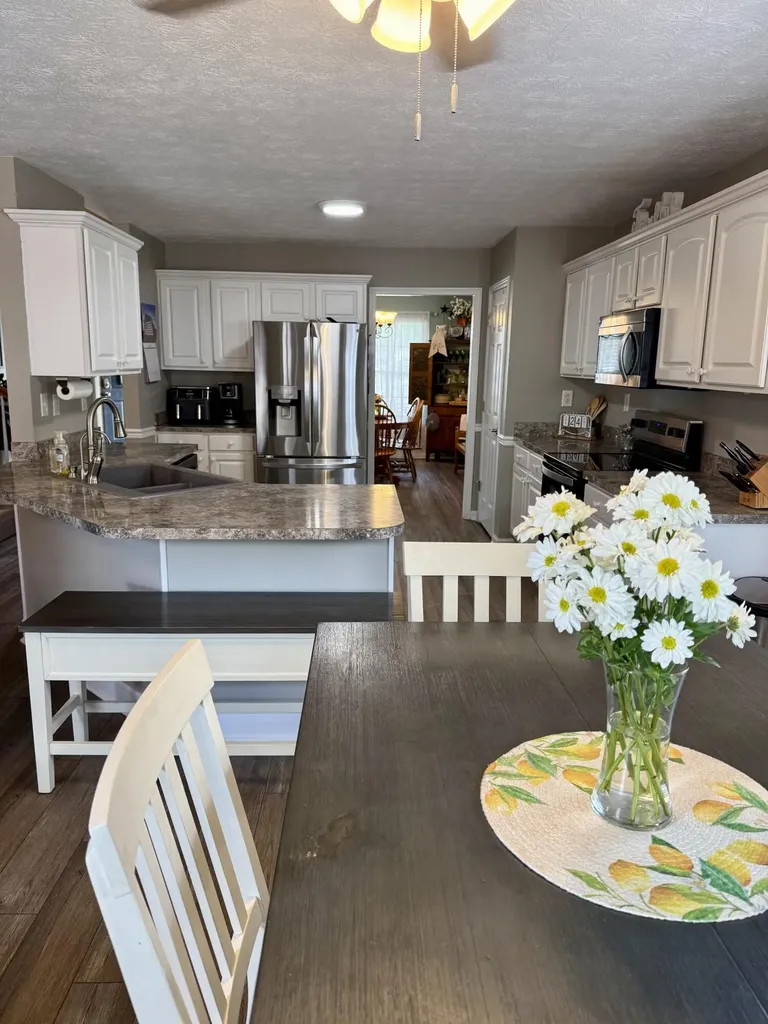 112 S Colonial Heights Drive Georgetown KY 40324