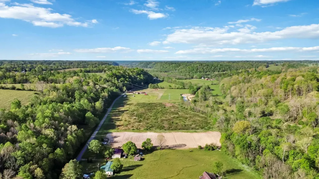 2122 Upper Brush Creek Road Hustonville KY 40437