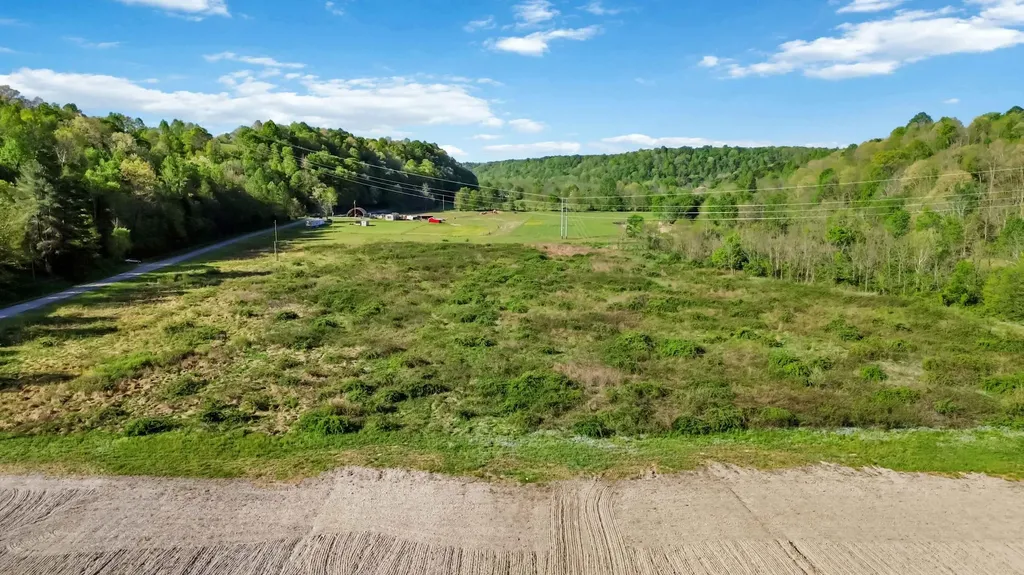 2122 Upper Brush Creek Road Hustonville KY 40437