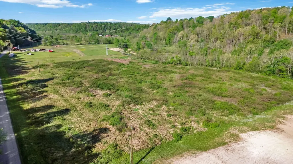 2122 Upper Brush Creek Road Hustonville KY 40437