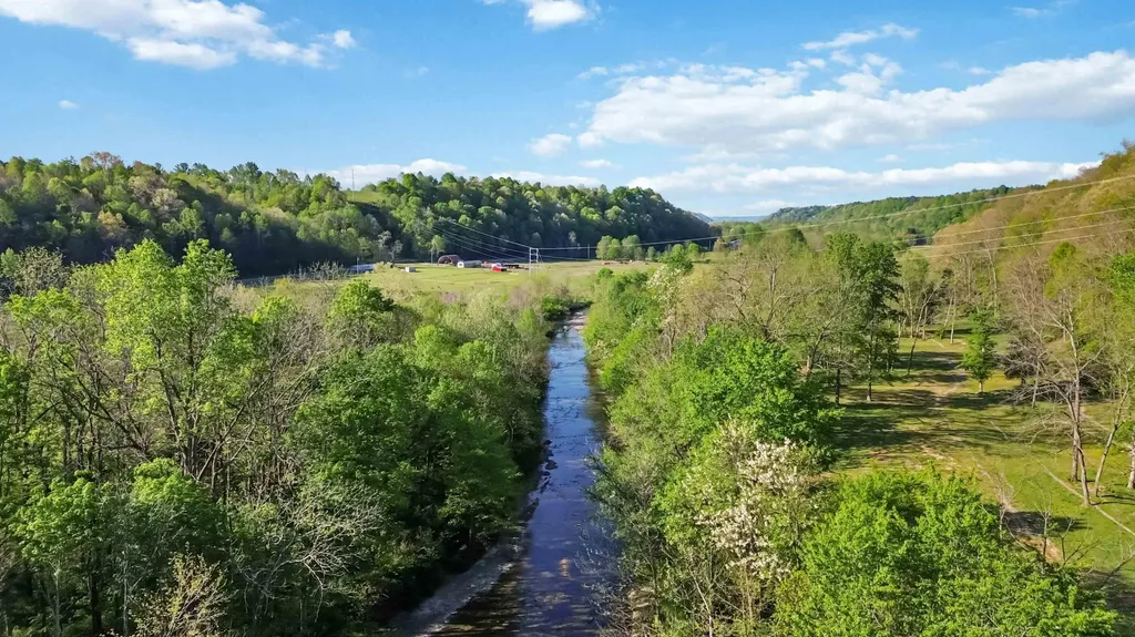 2122 Upper Brush Creek Road Hustonville KY 40437