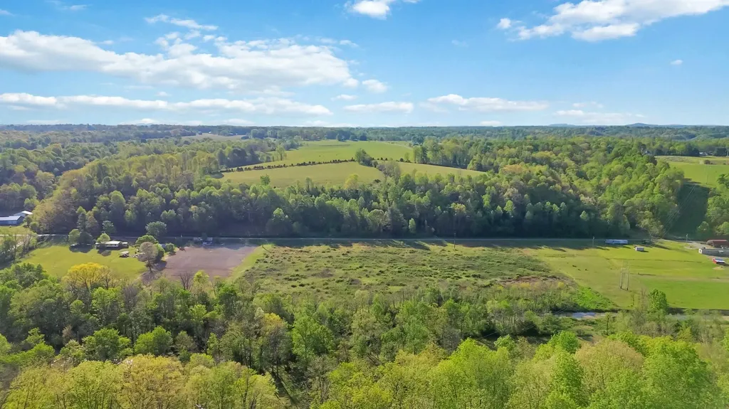 2122 Upper Brush Creek Road Hustonville KY 40437