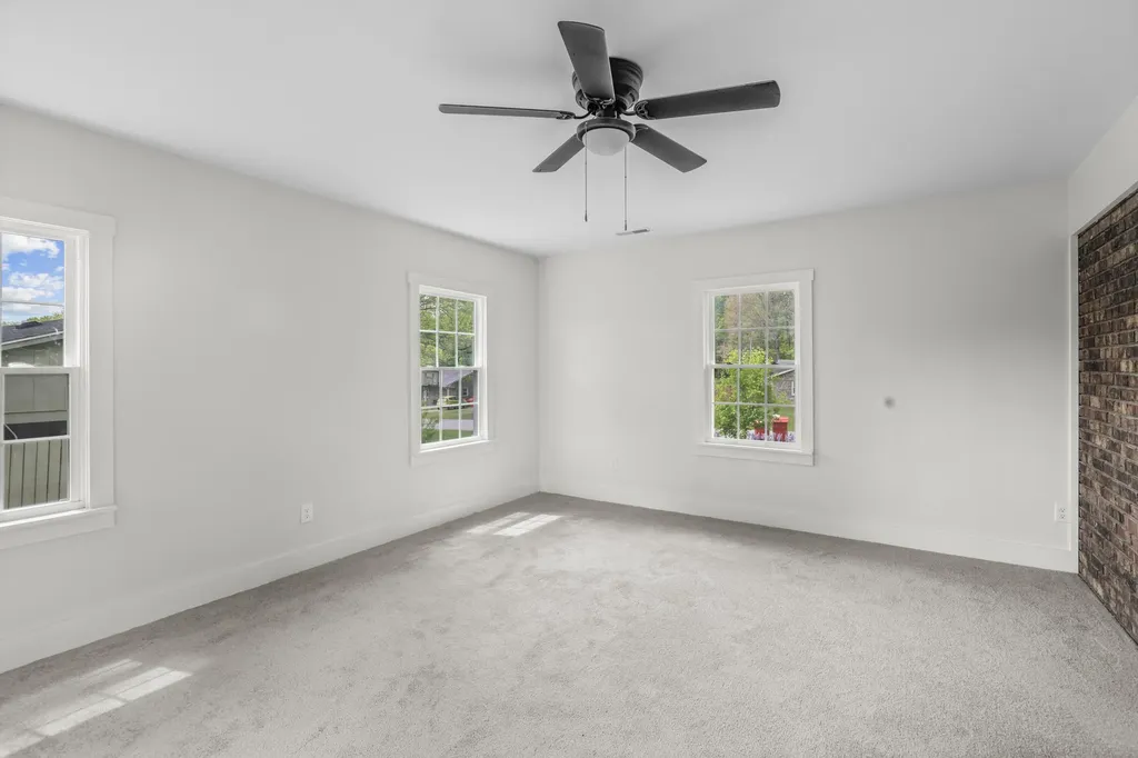 16 Meadowbrook Drive Frankfort KY 40601