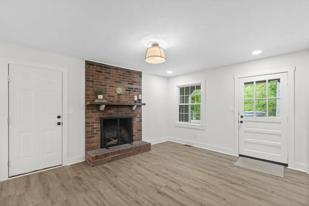 16 Meadowbrook Drive Frankfort KY 40601