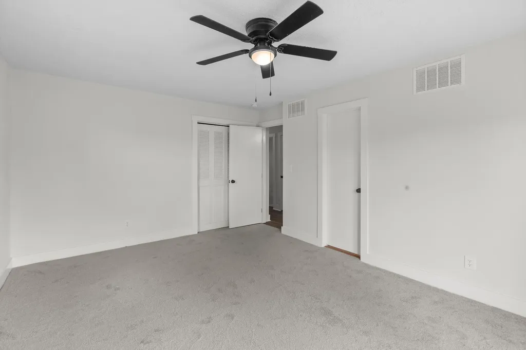 16 Meadowbrook Drive Frankfort KY 40601