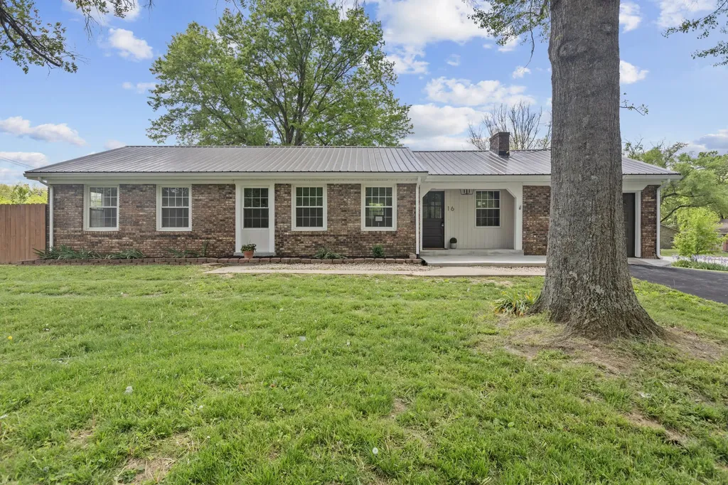 16 Meadowbrook Drive Frankfort KY 40601
