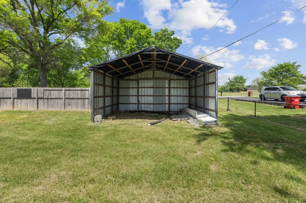 16 Meadowbrook Drive Frankfort KY 40601