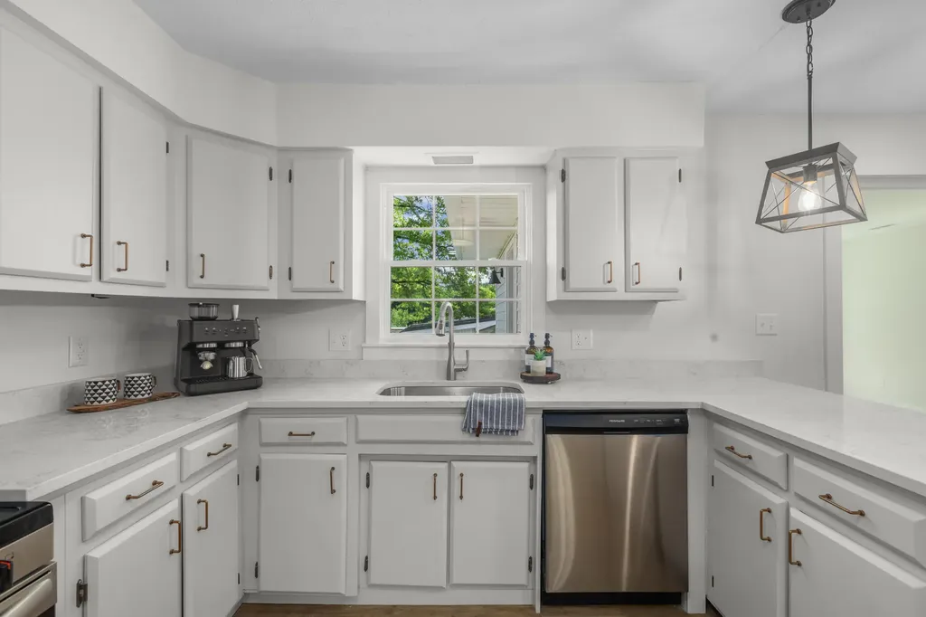 16 Meadowbrook Drive Frankfort KY 40601