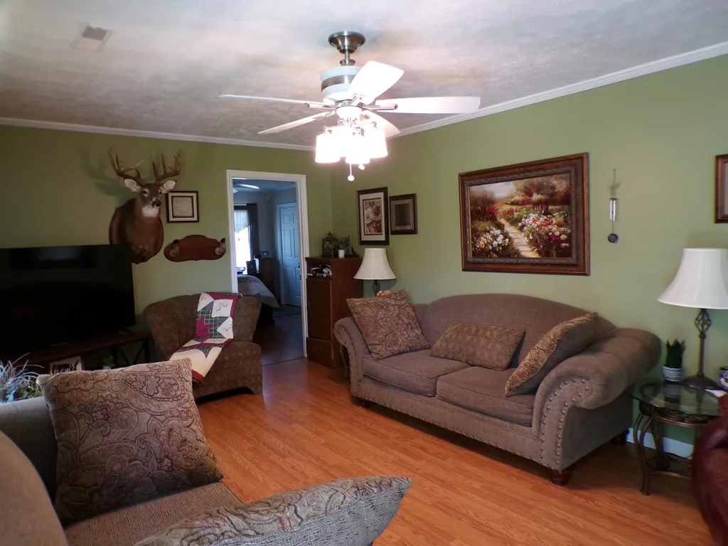 250 Holladay Lane Waco KY 40385