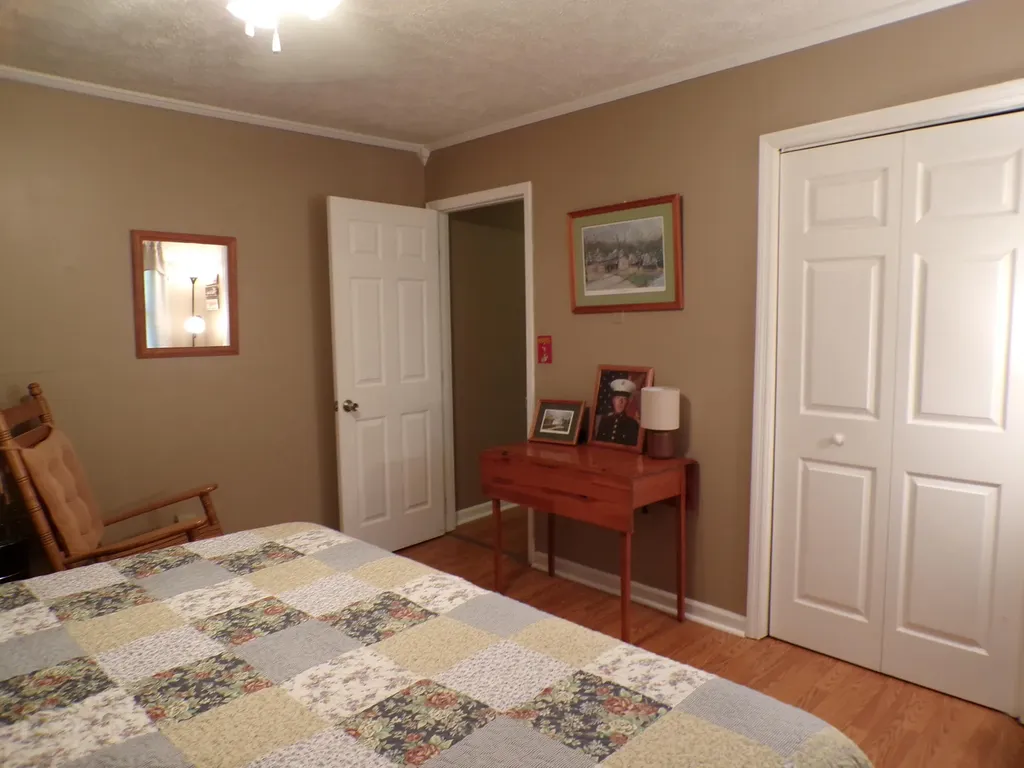 250 Holladay Lane Waco KY 40385