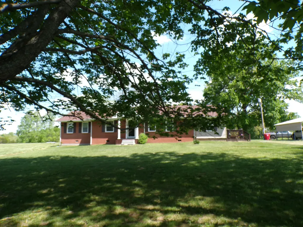 250 Holladay Lane Waco KY 40385