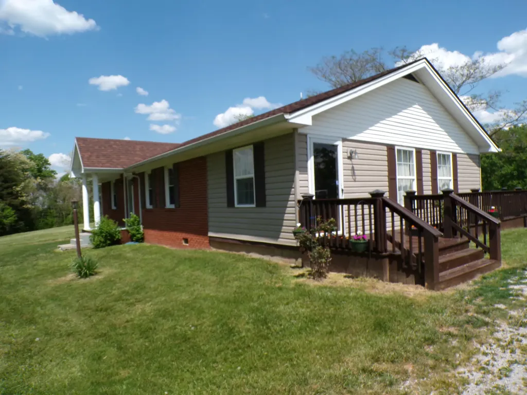 250 Holladay Lane Waco KY 40385