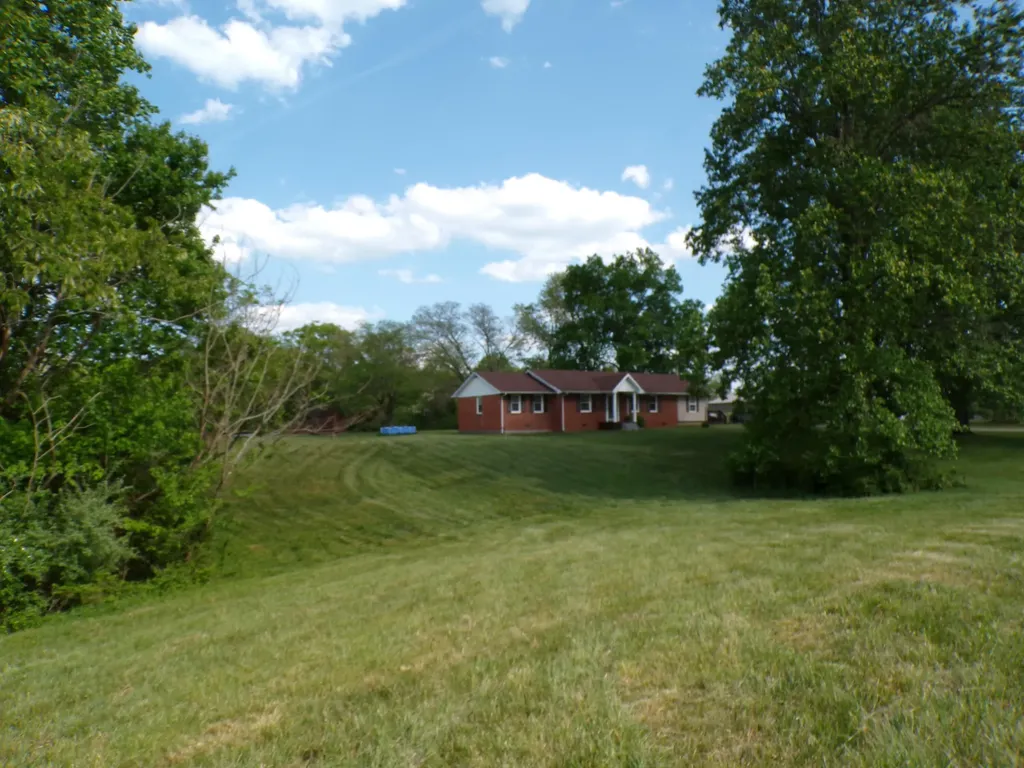 250 Holladay Lane Waco KY 40385