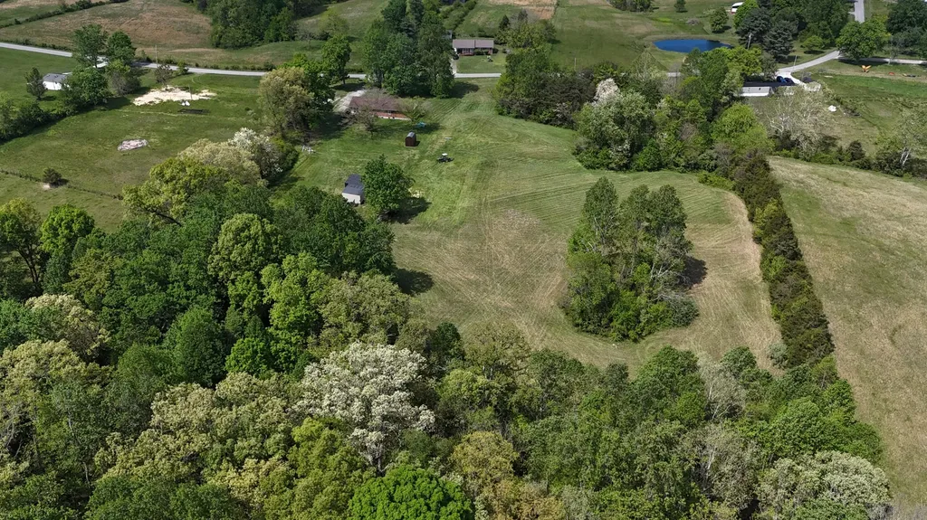 250 Holladay Lane Waco KY 40385