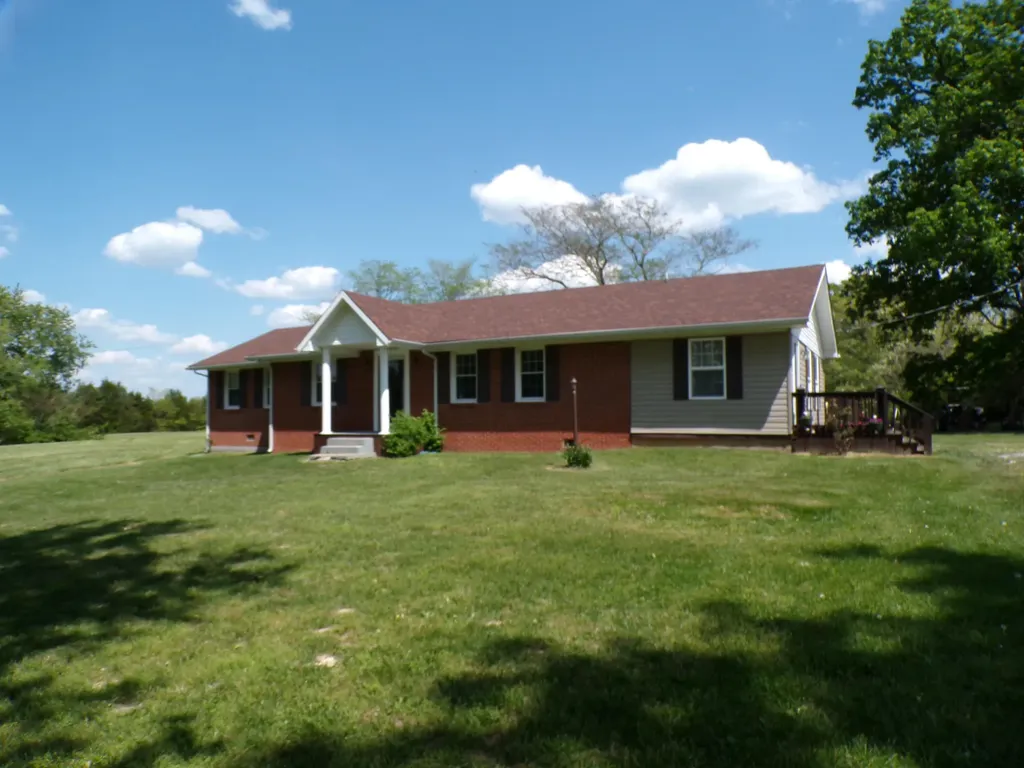 250 Holladay Lane Waco KY 40385