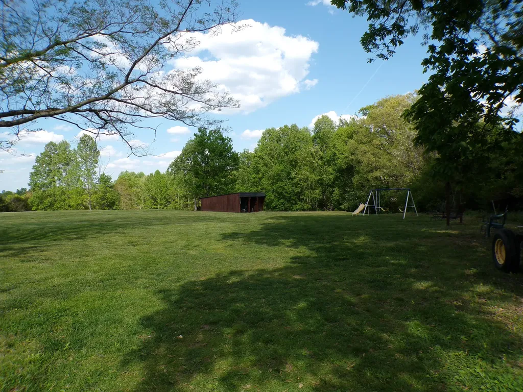 250 Holladay Lane Waco KY 40385
