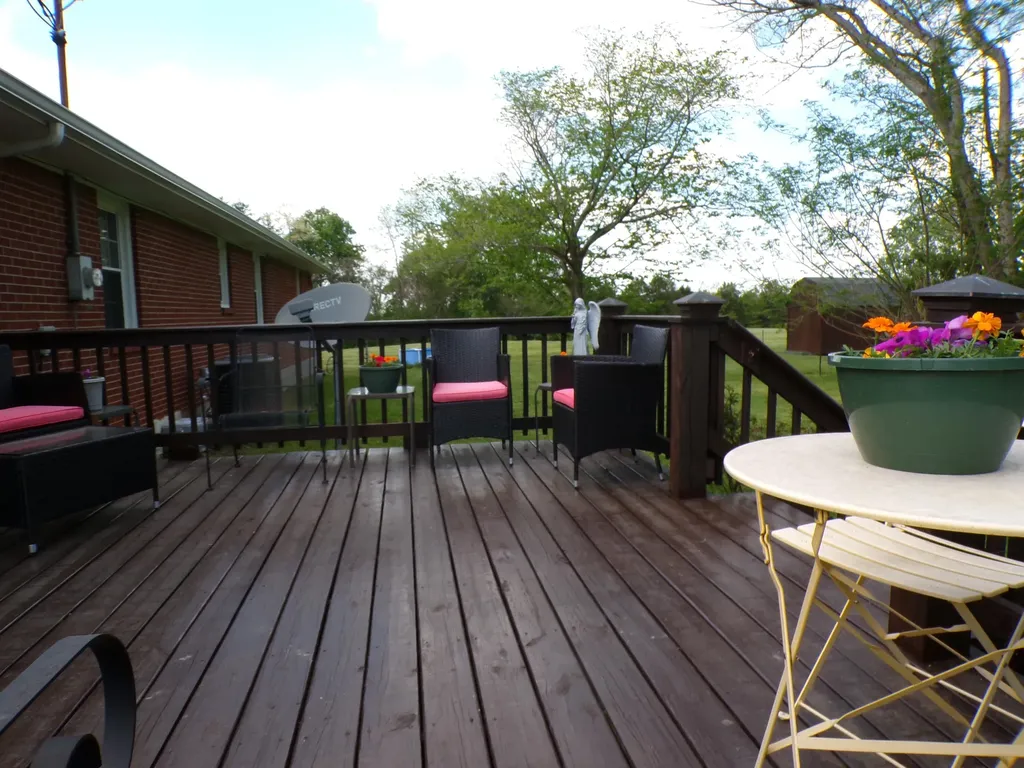 250 Holladay Lane Waco KY 40385