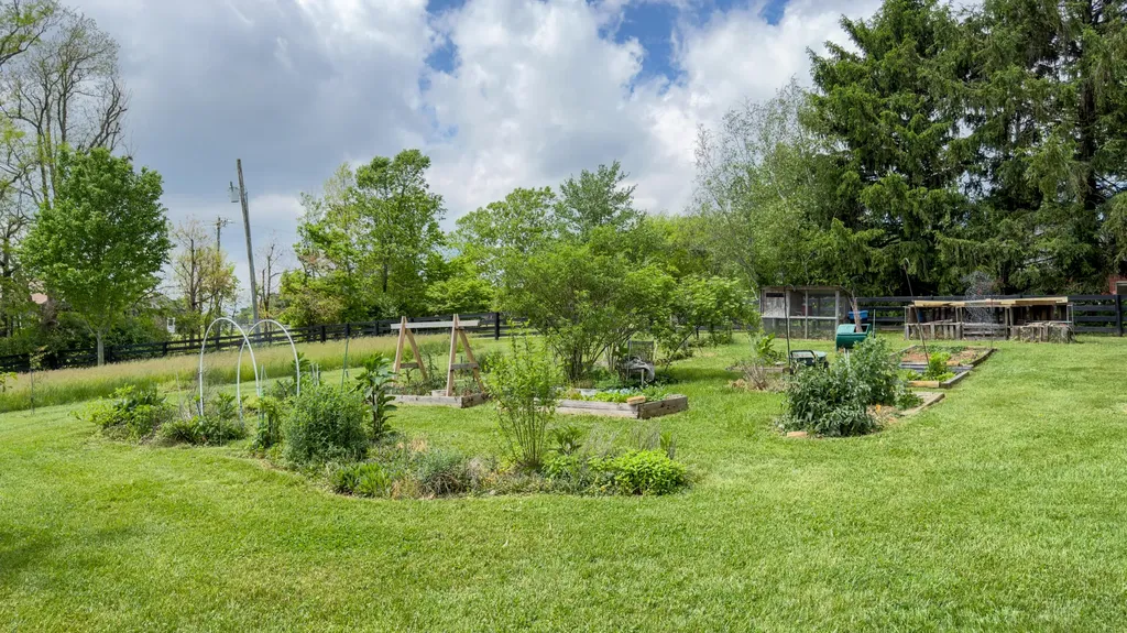 172 Hebron Road Shelbyville KY 40065