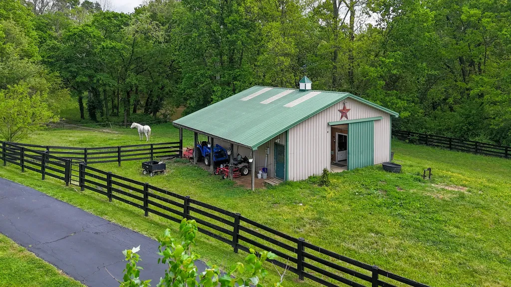 172 Hebron Road Shelbyville KY 40065