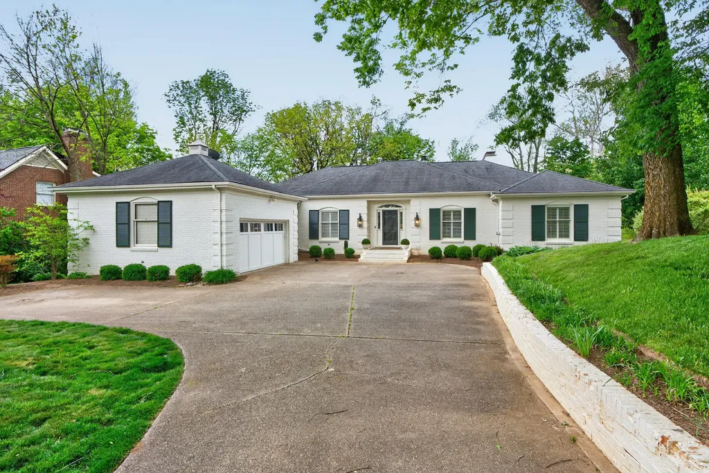 2044 Bridgeport Drive Lexington KY 40502