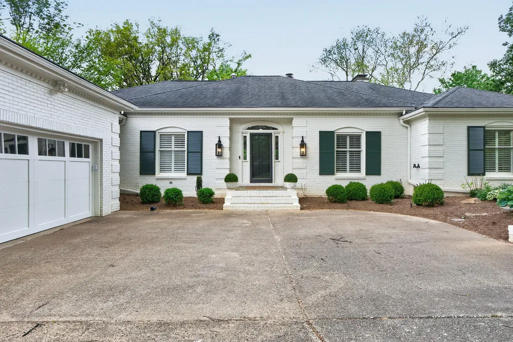 2044 Bridgeport Drive Lexington KY 40502