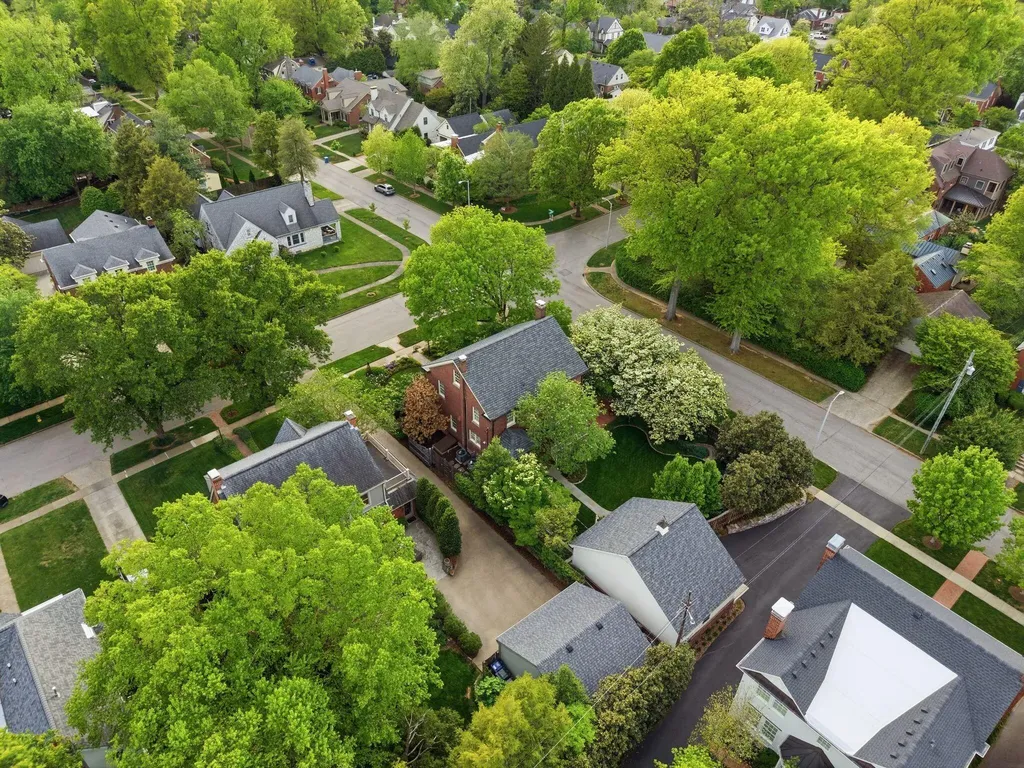 1701 Bon Air Drive Lexington KY 40502