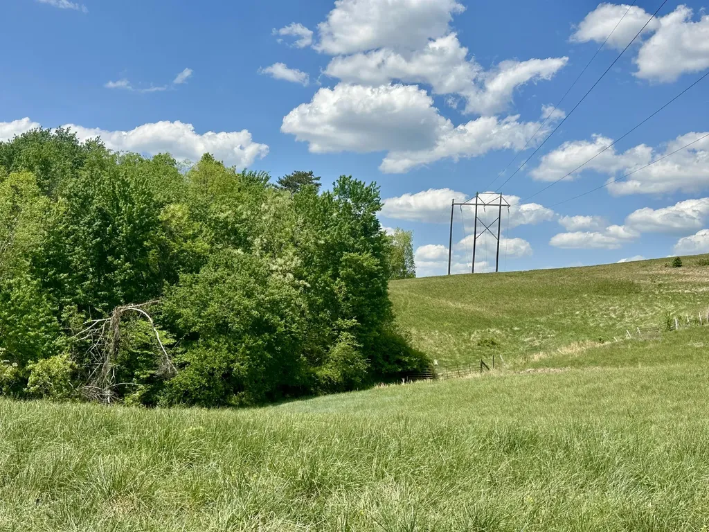 1090 Pittsburg Landing London KY 40741