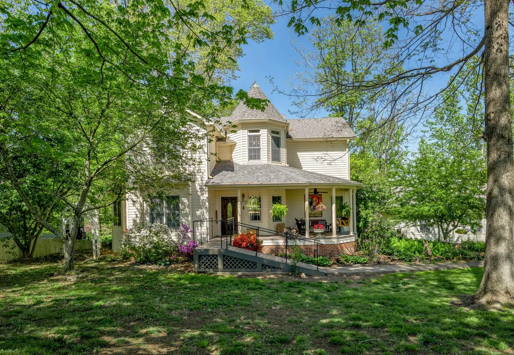 186 Hunter Drive Lancaster KY 40444