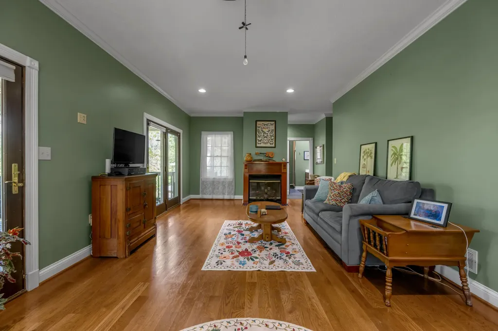 186 Hunter Drive Lancaster KY 40444