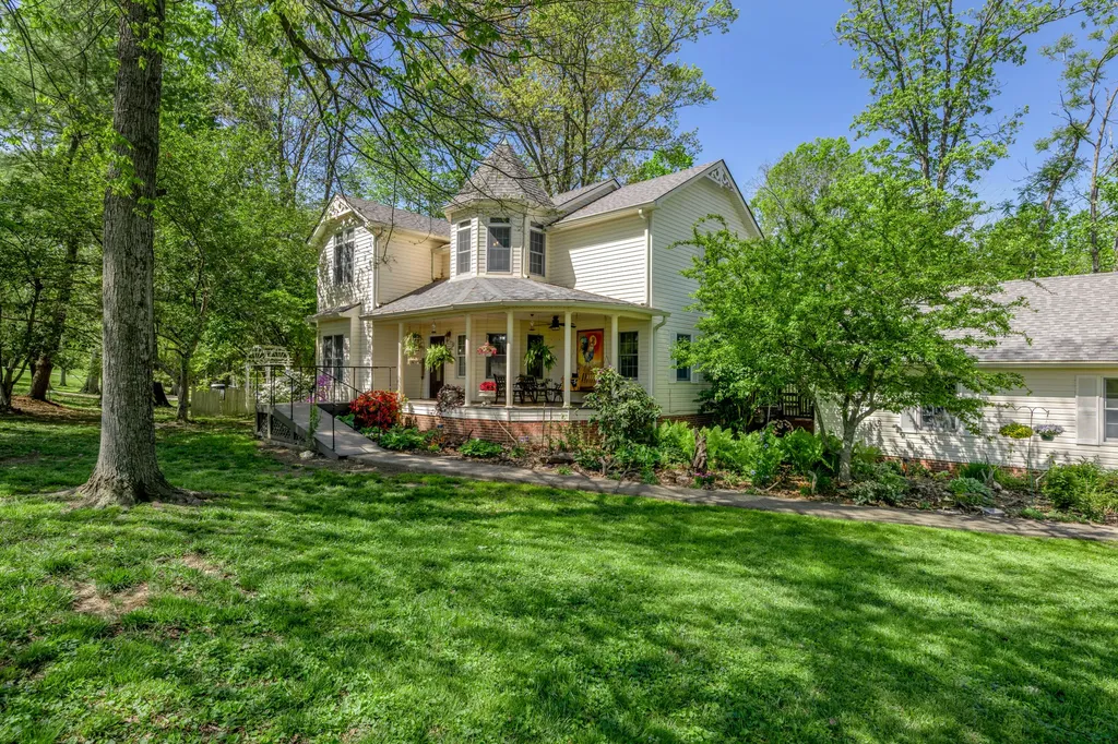 186 Hunter Drive Lancaster KY 40444