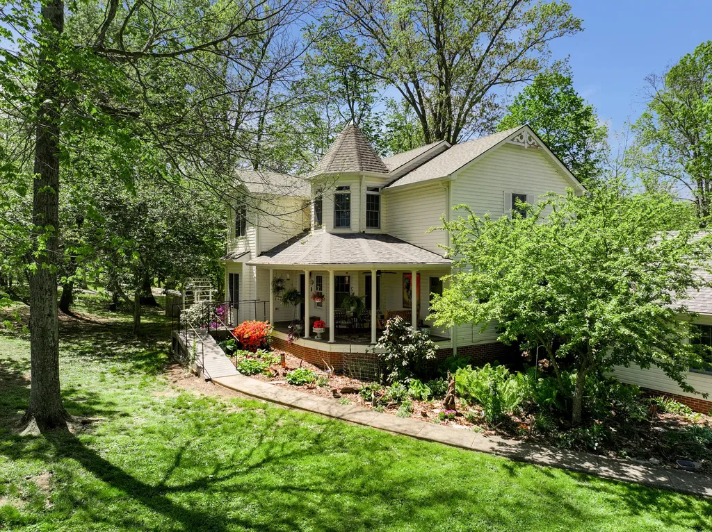 186 Hunter Drive Lancaster KY 40444