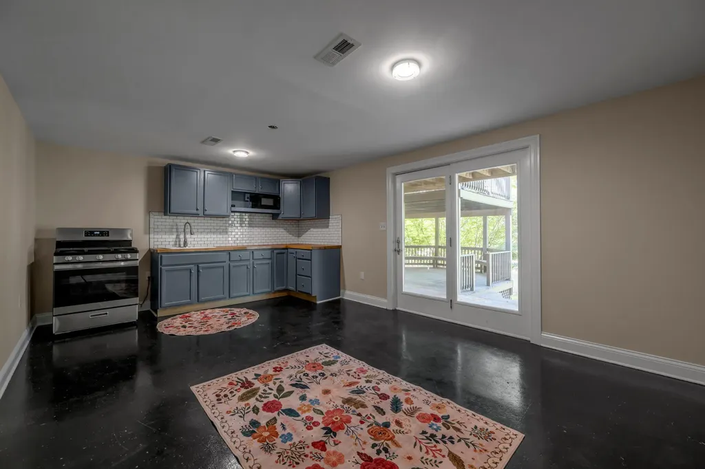 186 Hunter Drive Lancaster KY 40444