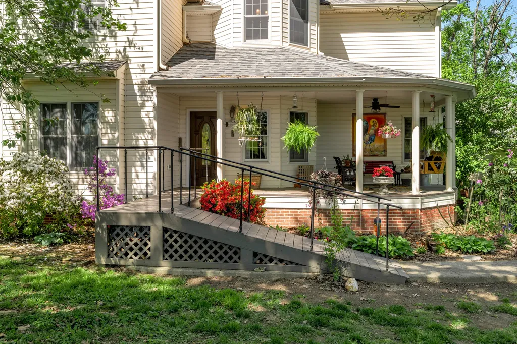 186 Hunter Drive Lancaster KY 40444