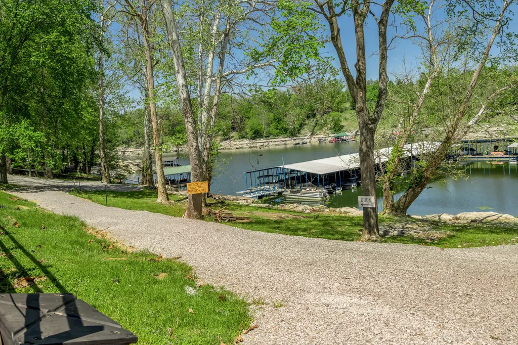 186 Hunter Drive Lancaster KY 40444