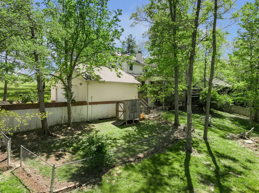 186 Hunter Drive Lancaster KY 40444